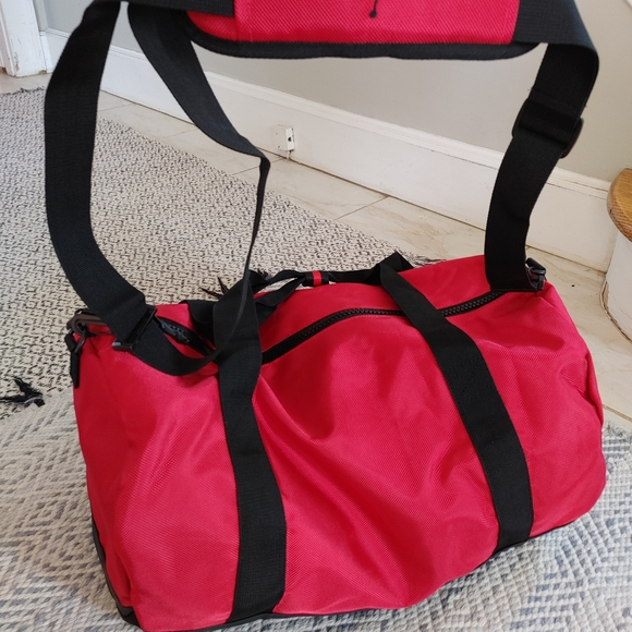 SOLD Brand NEW with tag Jordan duffle bag - Picture 3 of 8